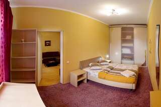 Апартаменты Kyiv apartment in the city center on Turgenevskaya street Киев Апартаменты с 1 спальней-9